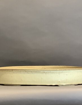 Large Crème Oval 21 x 17.5 x 3.5”